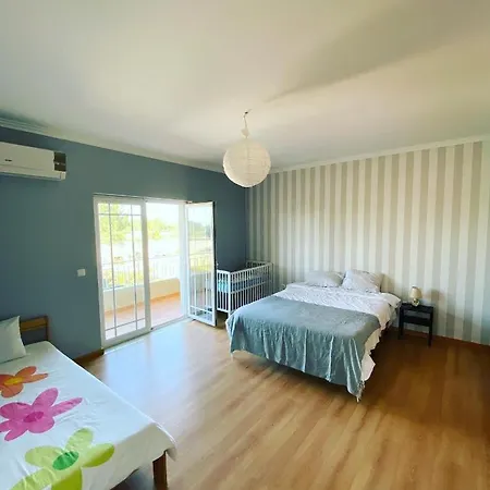 Charming 4-Bed Villa in Quinta do Anjo Palmela * Quinta do Anjo